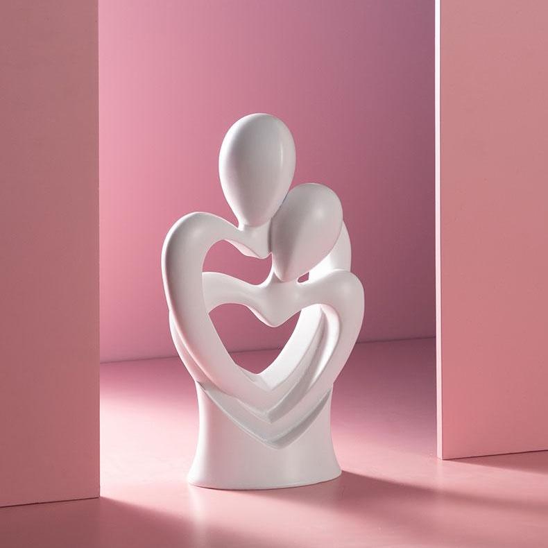 LoveriQ – Elegant Abstract Sculpture with Timeless Charm
