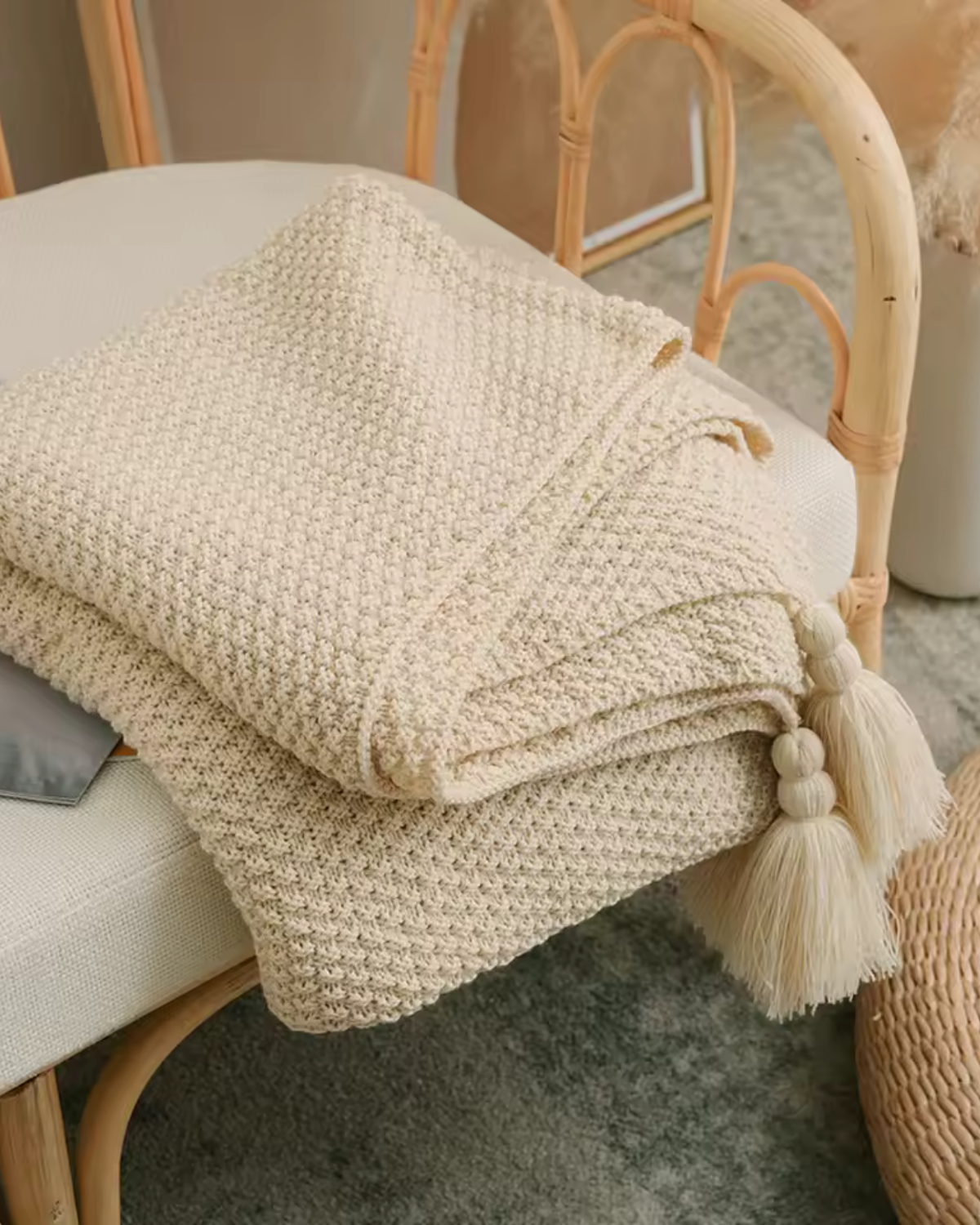 Rêve Maison – Luxury Knitted Throw with Subtle Fringe Details