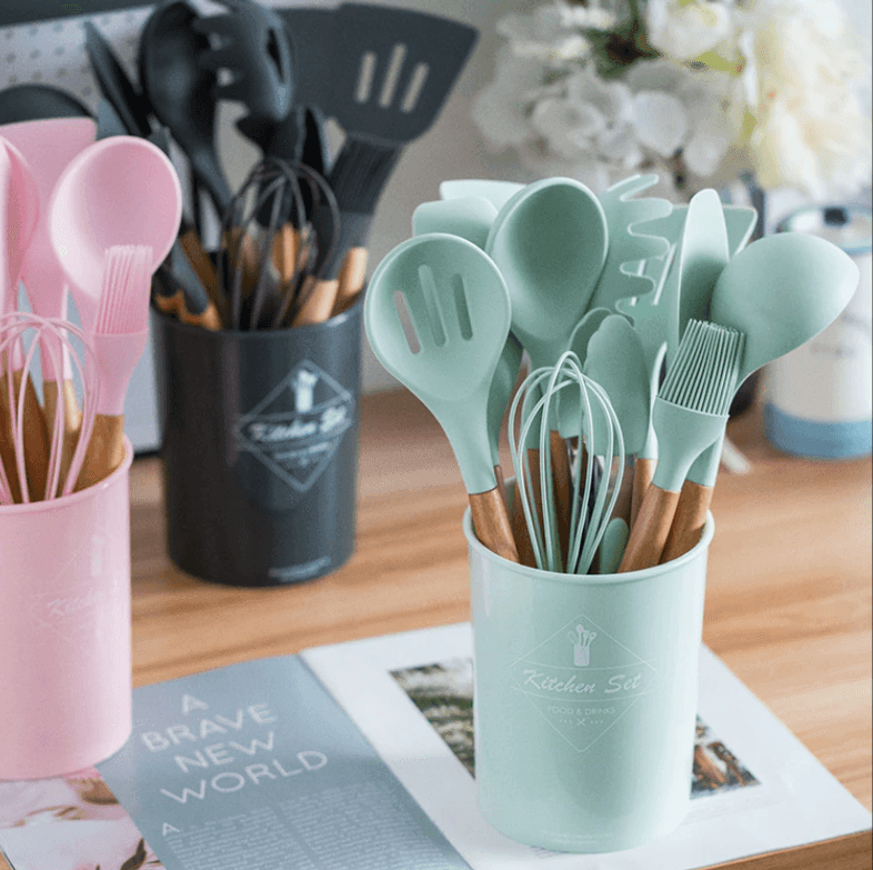 ChefMate – Versatile Silicone Cookware Set with Wooden Handles