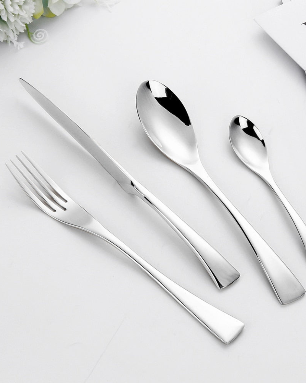 Élan Luxe – Refined Cutlery Set with Timeless Elegance for a Stylish Table Setting