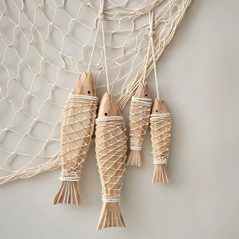 Maritiem Chic – Houten Visbeeldjes met Rustieke Touwdetails