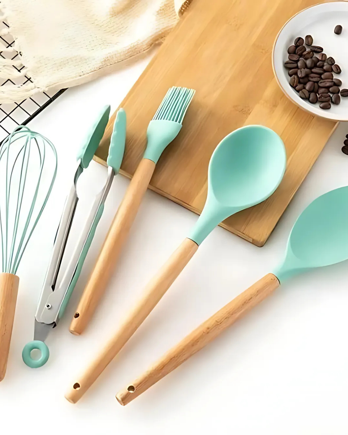 Naturéa – Eco-friendly Silicone Kitchen Set with Bamboo Handles (12-piece)