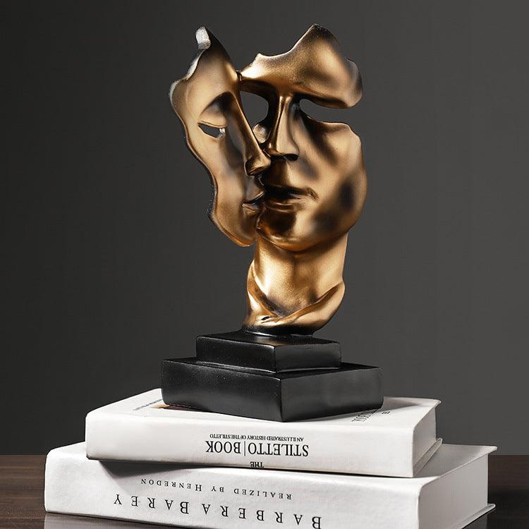 EternalEmbrace – Luxury Romantic Sculpture with Timeless Elegance
