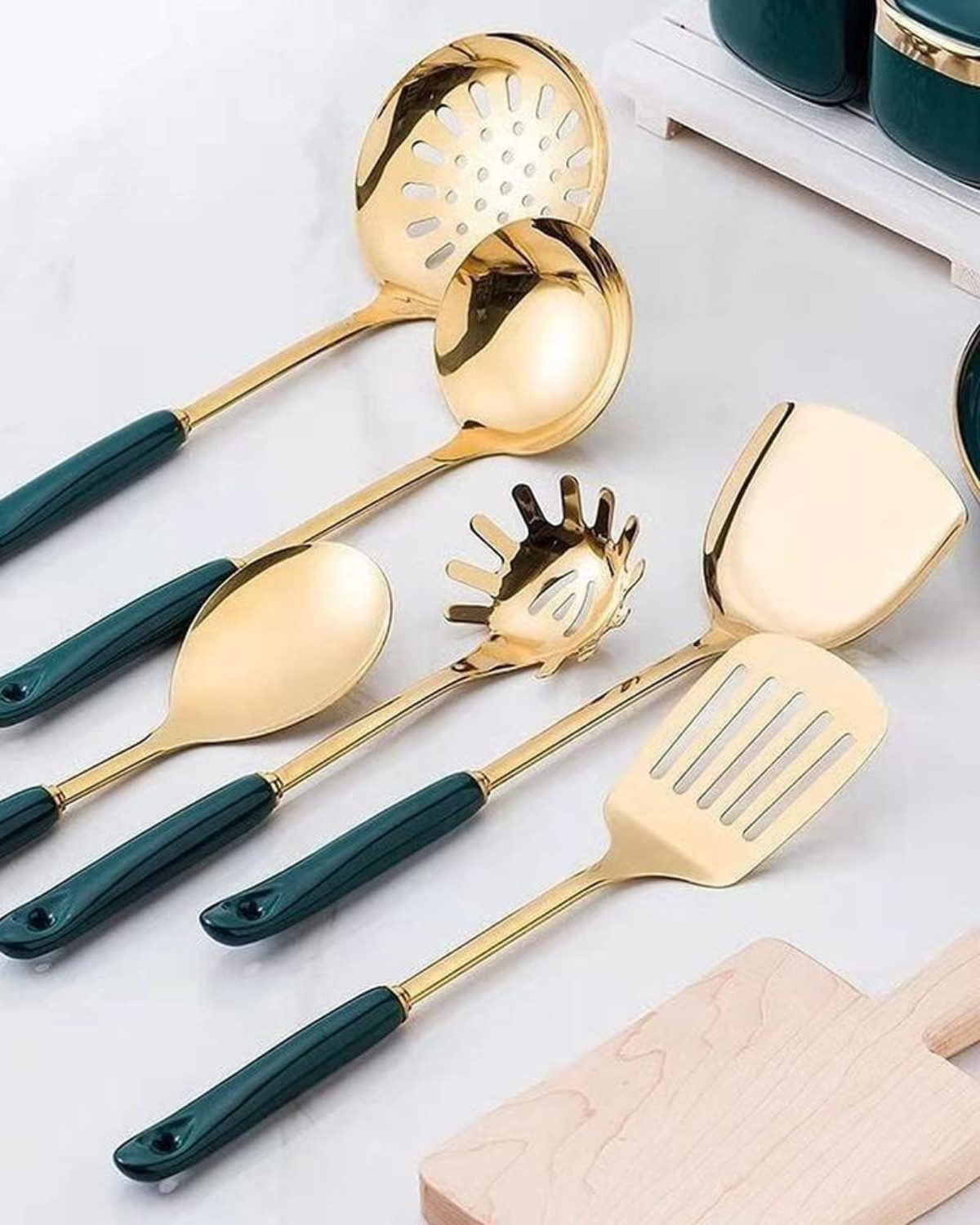 Éclat Gourmet – Luxury Cookware Set with Gold Finish and Elegant Details