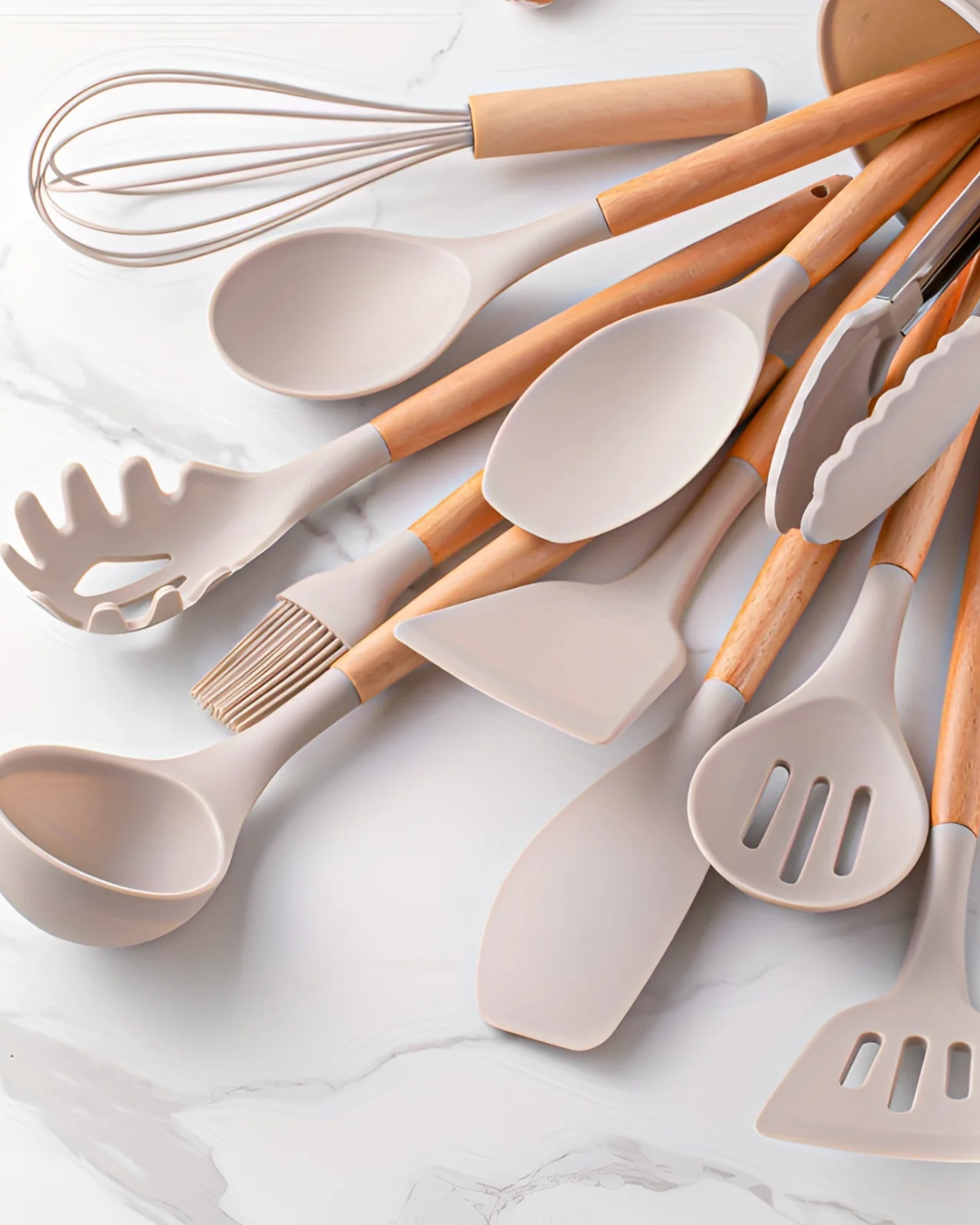 Naturéa – Eco-friendly Silicone Kitchen Set with Bamboo Handles (12-piece)