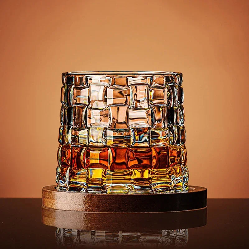 Set de verres à whisky en cristal avec sous-verre en bois et motif taillé