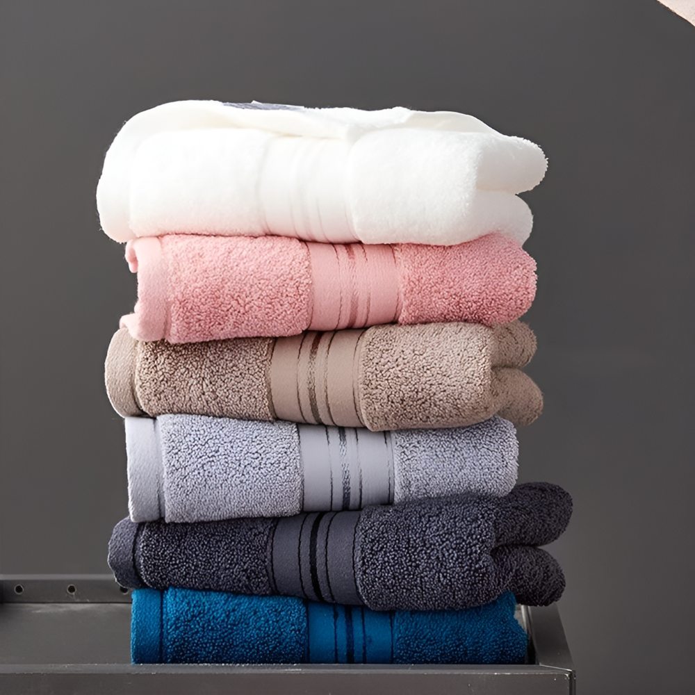 LumiLuxe Egyptian Towel Set – Soft Luxury for a Refined Bathroom