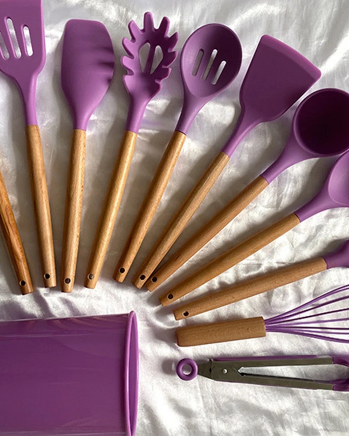 Naturéa – Eco-friendly Silicone Kitchen Set with Bamboo Handles (12-piece)