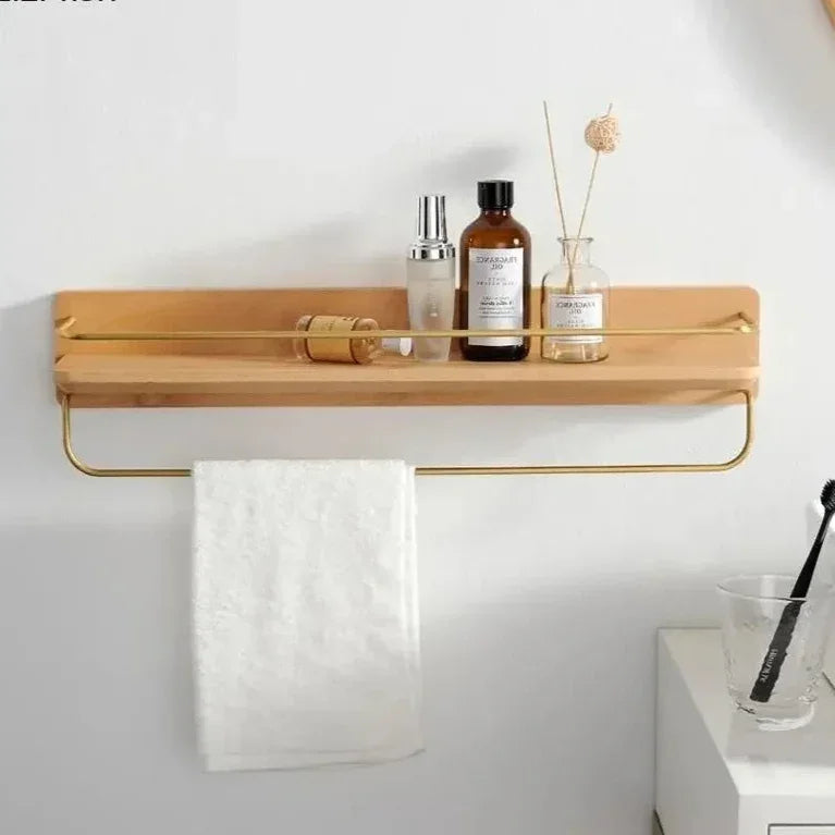 Houten Wandplank voor Badkamer met Gouden Railing en Handdoekstang