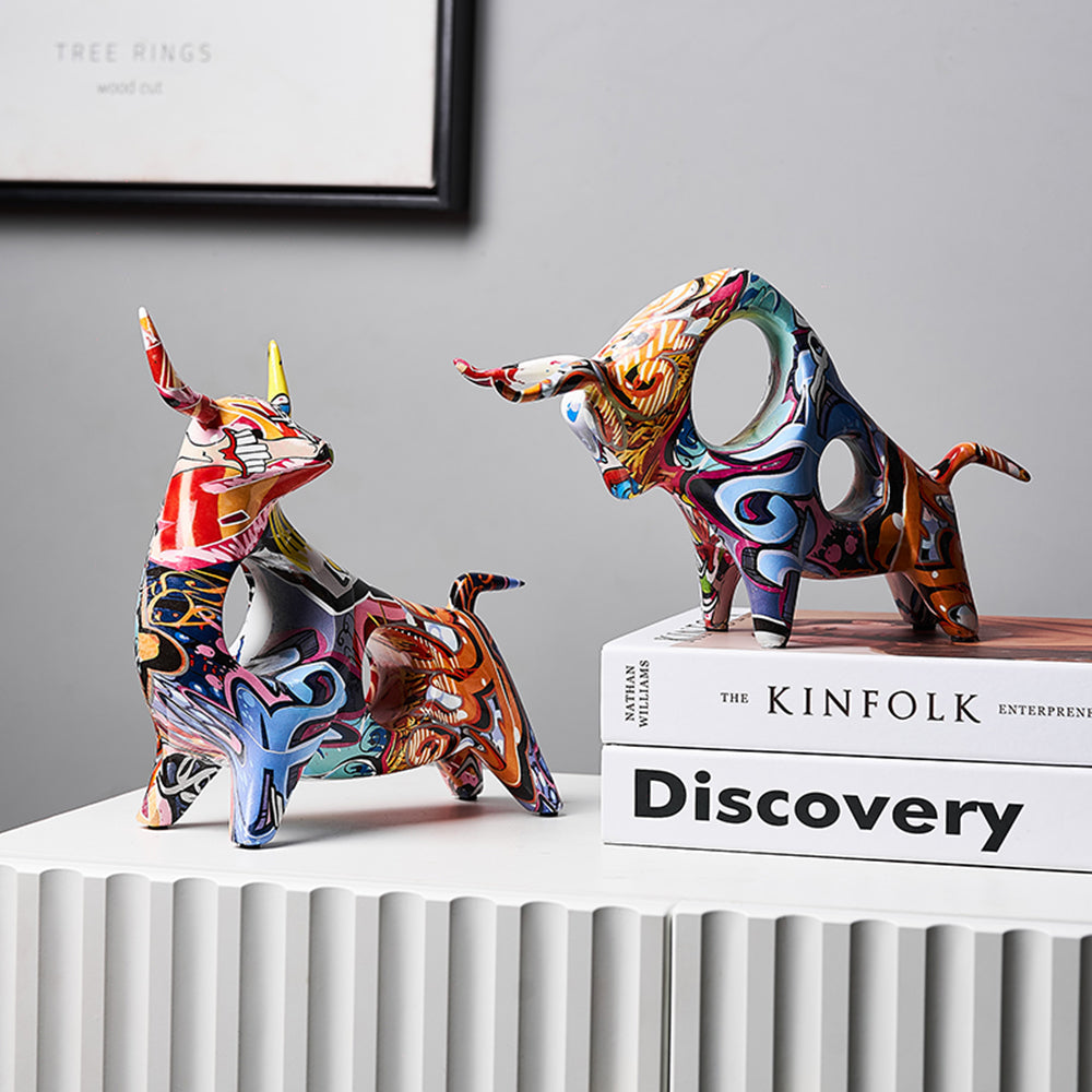 GraffiLuxe – Unique Abstract Statuette with Artistic Flair