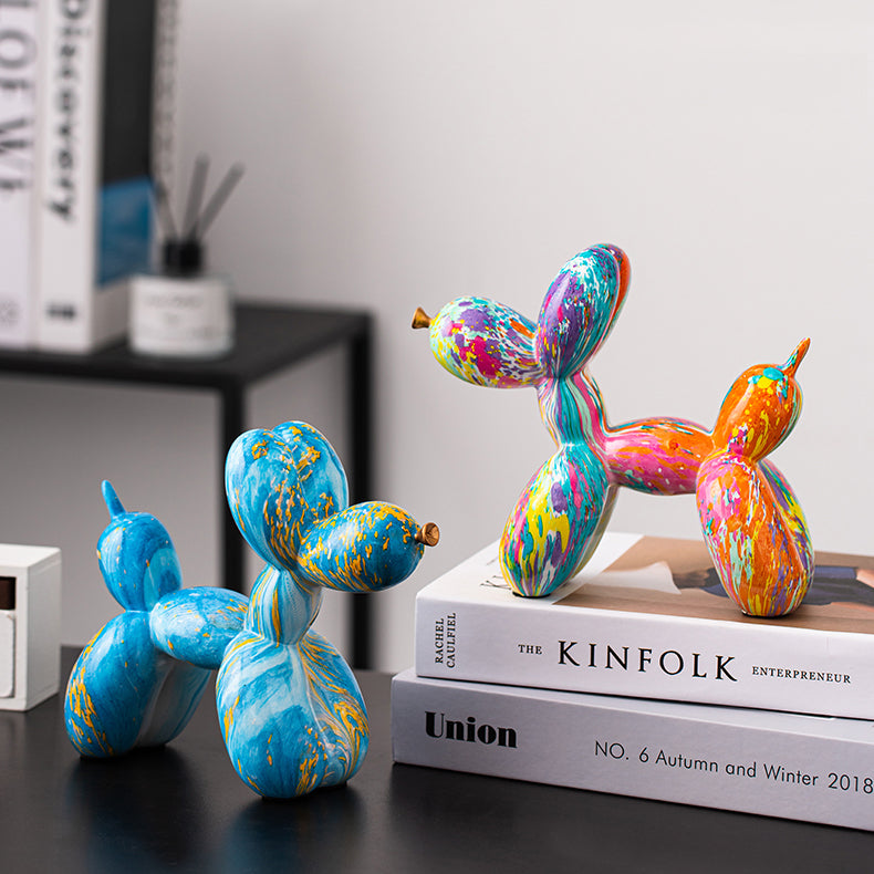 GraffiLuxe – Unique Abstract Statuette with Artistic Flair
