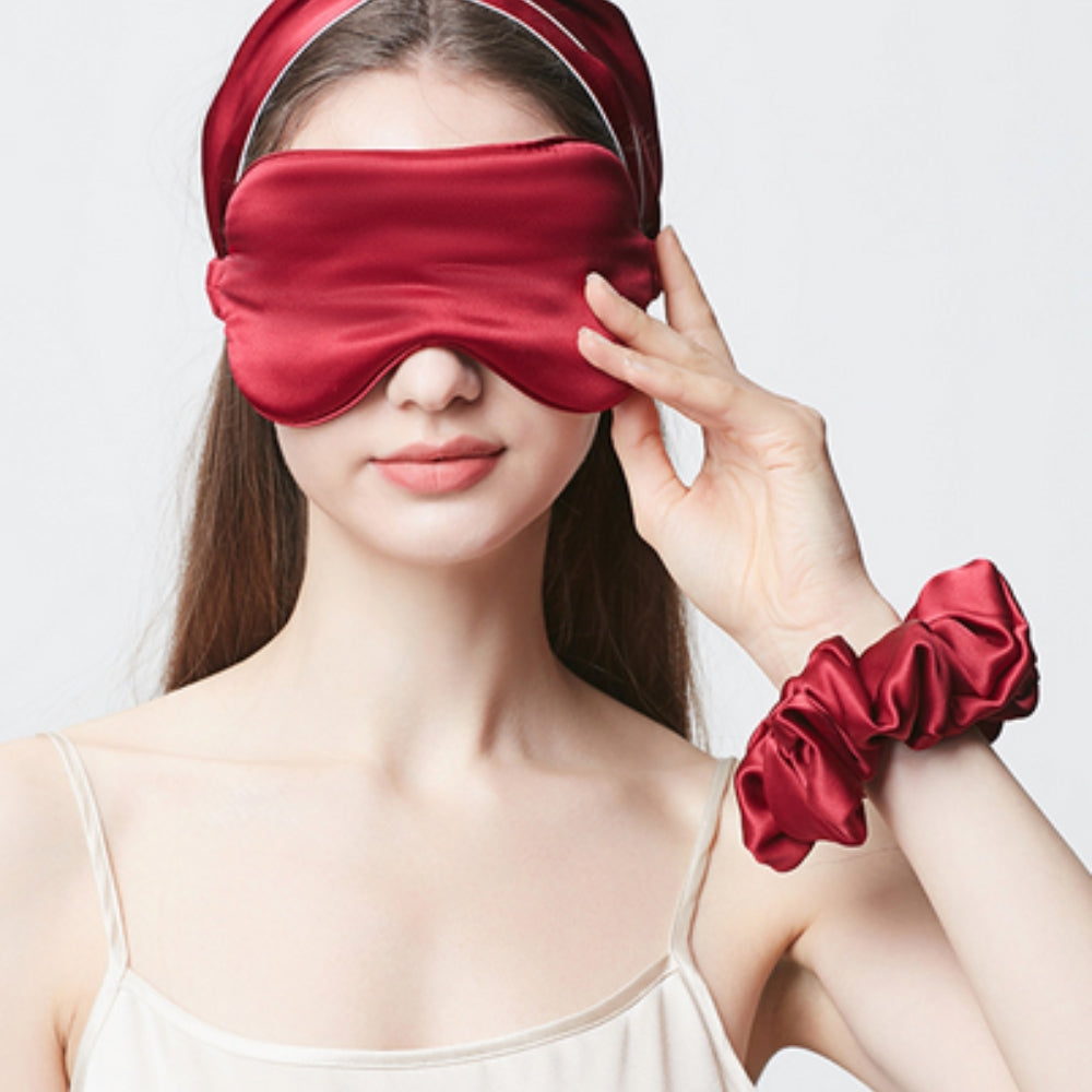 LuxeSlumber – Zijdezacht Slaapmasker met Ultiem Comfort & Lichtblokkering