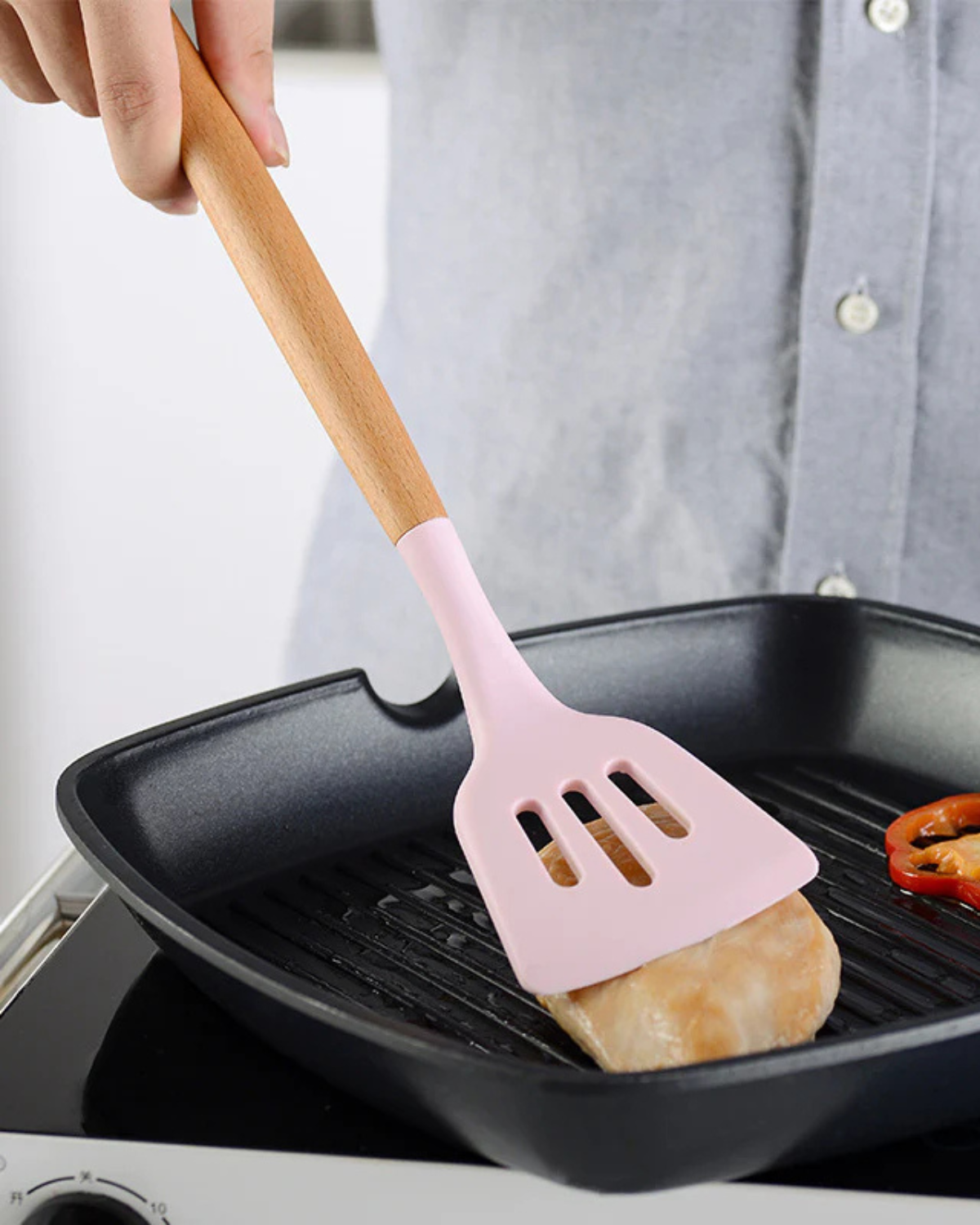 Naturéa – Eco-friendly Silicone Kitchen Set with Bamboo Handles (12-piece)
