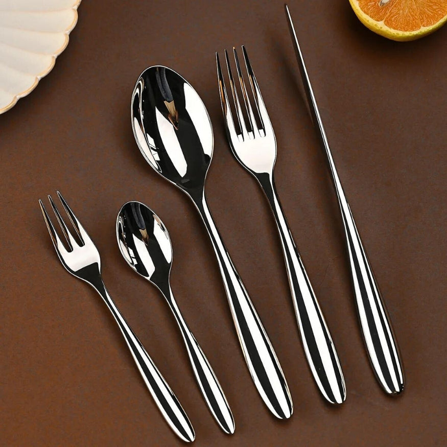 LumiForge Luxe Cutlery Set – Stylish Stainless Steel Design for a Refined Dining Table Experience
