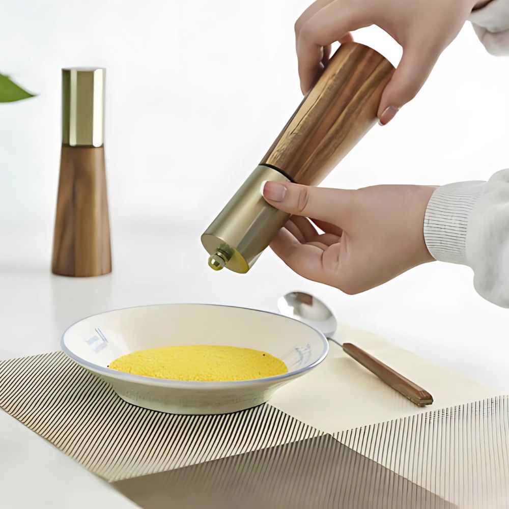 LumiSpice Luxe Wooden Pepper Mill – Elegant Design for Refined Taste Experience
