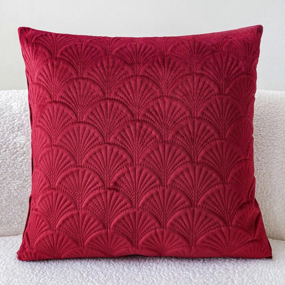 VeluMar – Velvet Shell Cushion Cover with Elegant Coastal Style