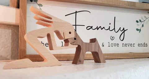 PawBond – Handgemaakt Houten Sculptuur voor Hondenliefde en Verbinding