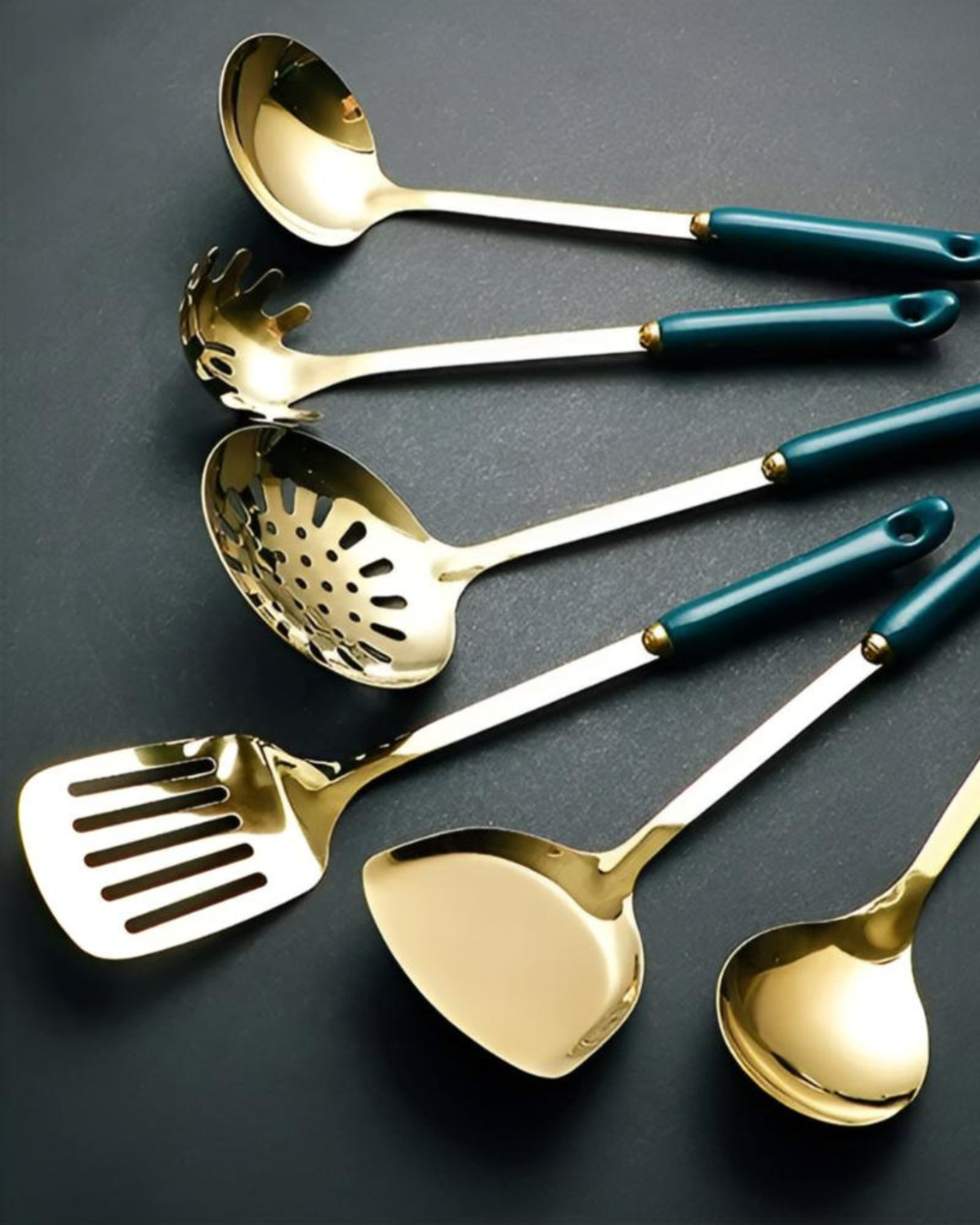 Éclat Gourmet – Luxury Cookware Set with Gold Finish and Elegant Details
