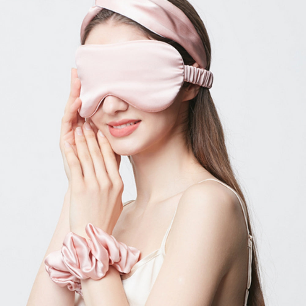 LuxeSlumber – Zijdezacht Slaapmasker met Ultiem Comfort & Lichtblokkering