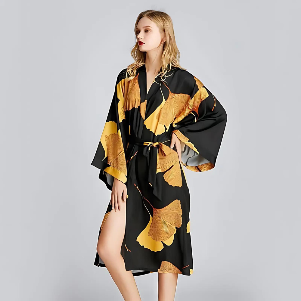 VelvetAura – Elegant Lichtgewicht Badjas met Gouden Accenten voor Stijlvol Ontspannen