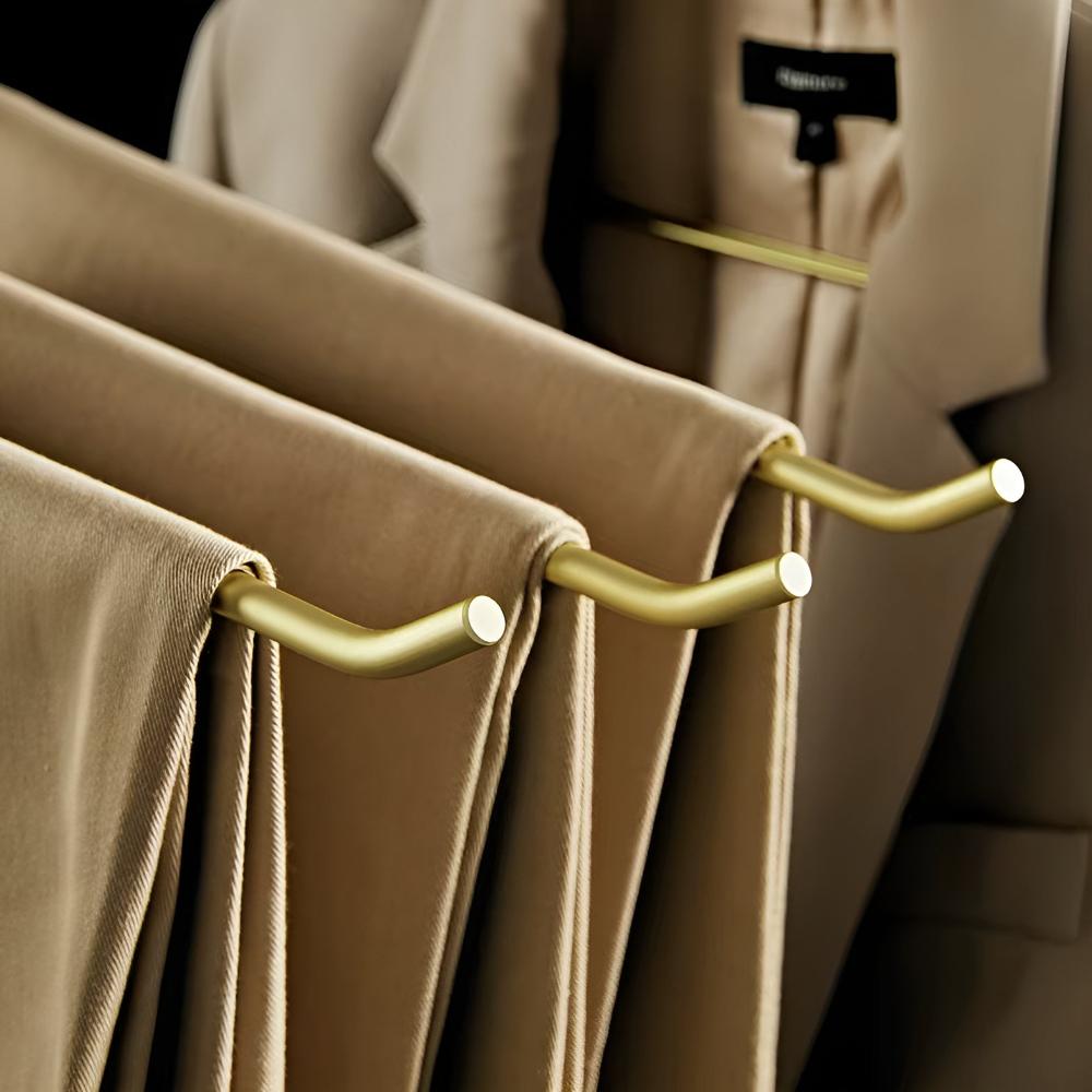 LumeForm Luxe Metal Clothes Hangers – Stylish Organization for a Refined Wardrobe