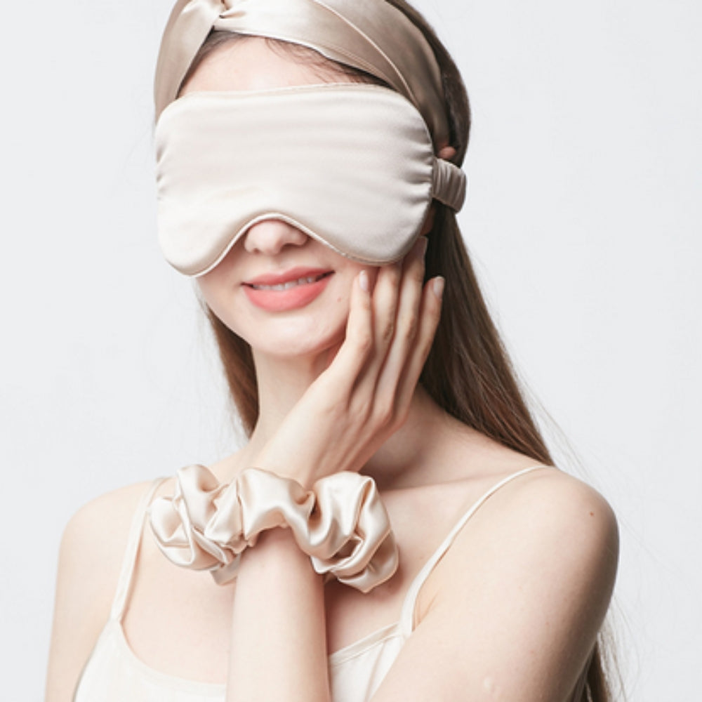 LuxeSlumber – Zijdezacht Slaapmasker met Ultiem Comfort & Lichtblokkering