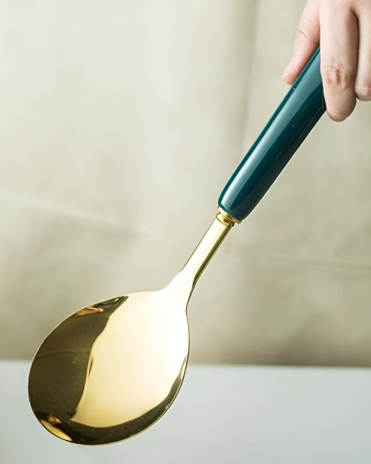 Éclat Gourmet – Luxury Cookware Set with Gold Finish and Elegant Details