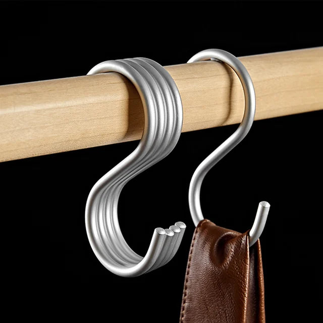 LineaLuxe – Premium Hooks with Elegant Look