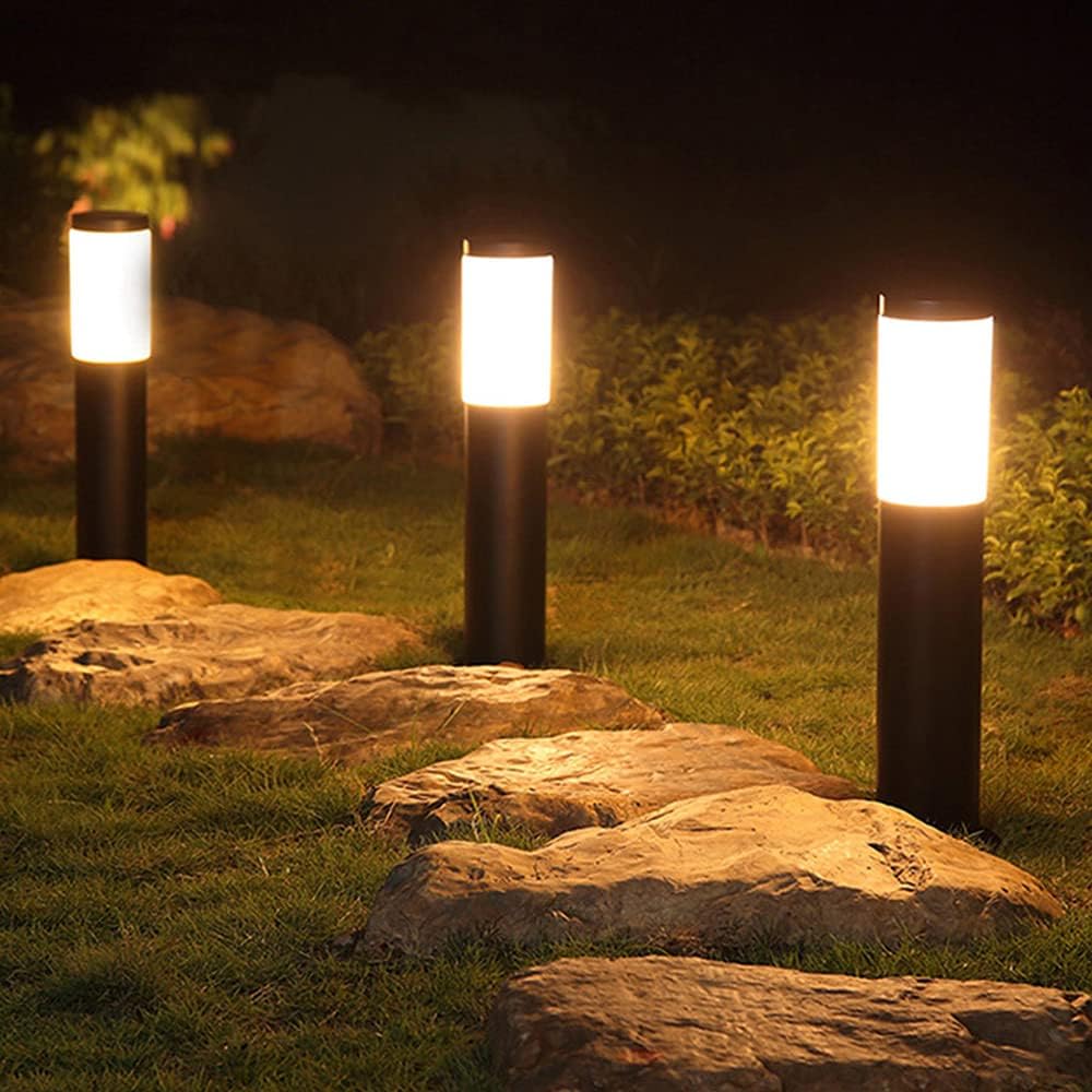 SolarGlow – LED Tuinpadverlichting met Automatische Aan/Uit-Functie en Waterdicht Ontwerp