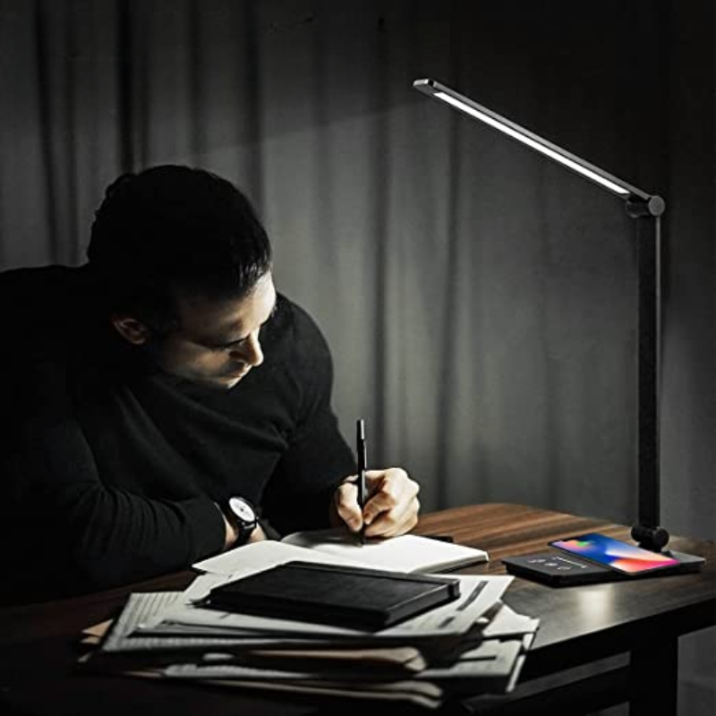 LumiGlow – Luxe LED Desk Lamp with Wireless Charging and Touch Control for a Stylish Workspace Design