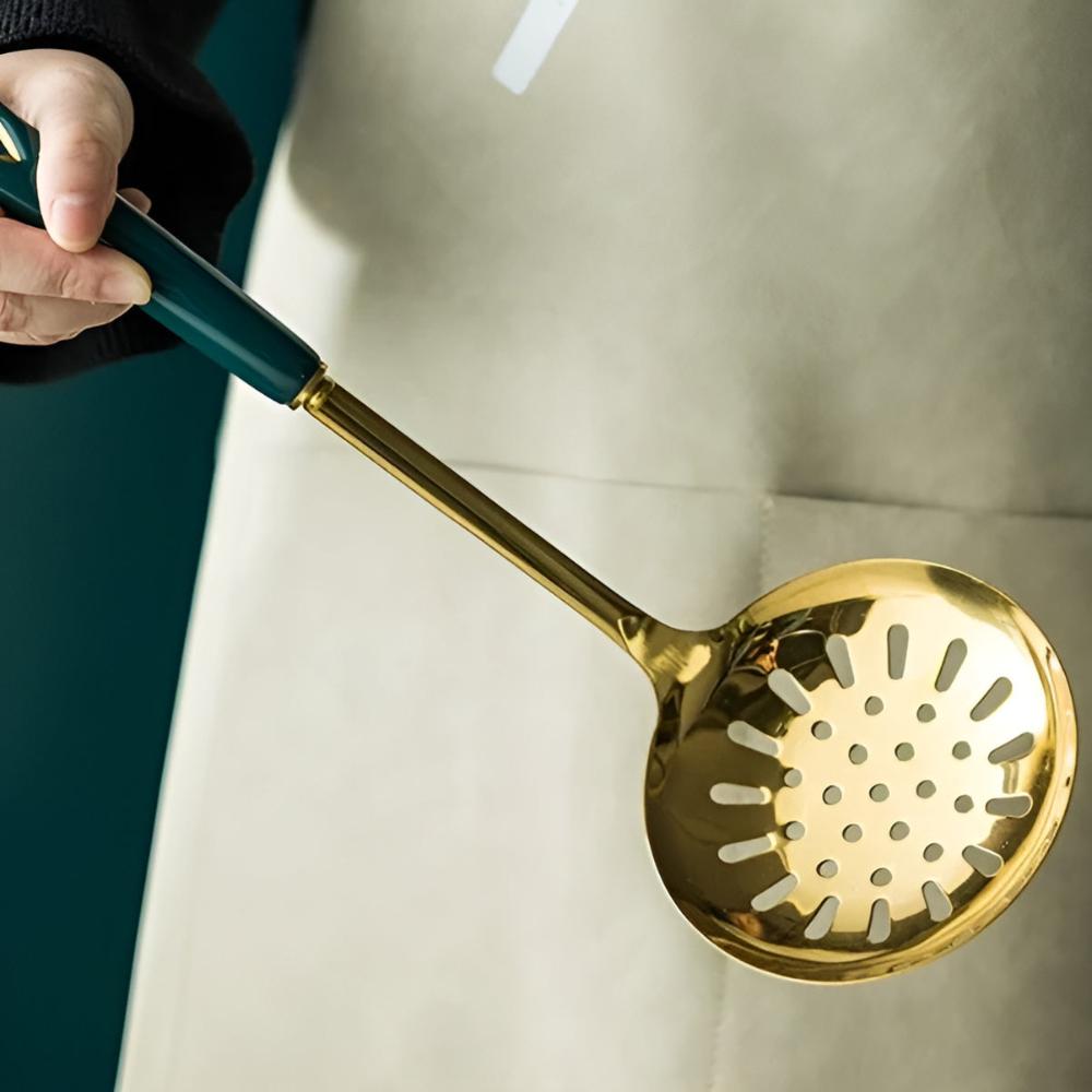 LuxeGold – Elegant RVS Kookgerei Set voor Stijlvol Koken en Serveren