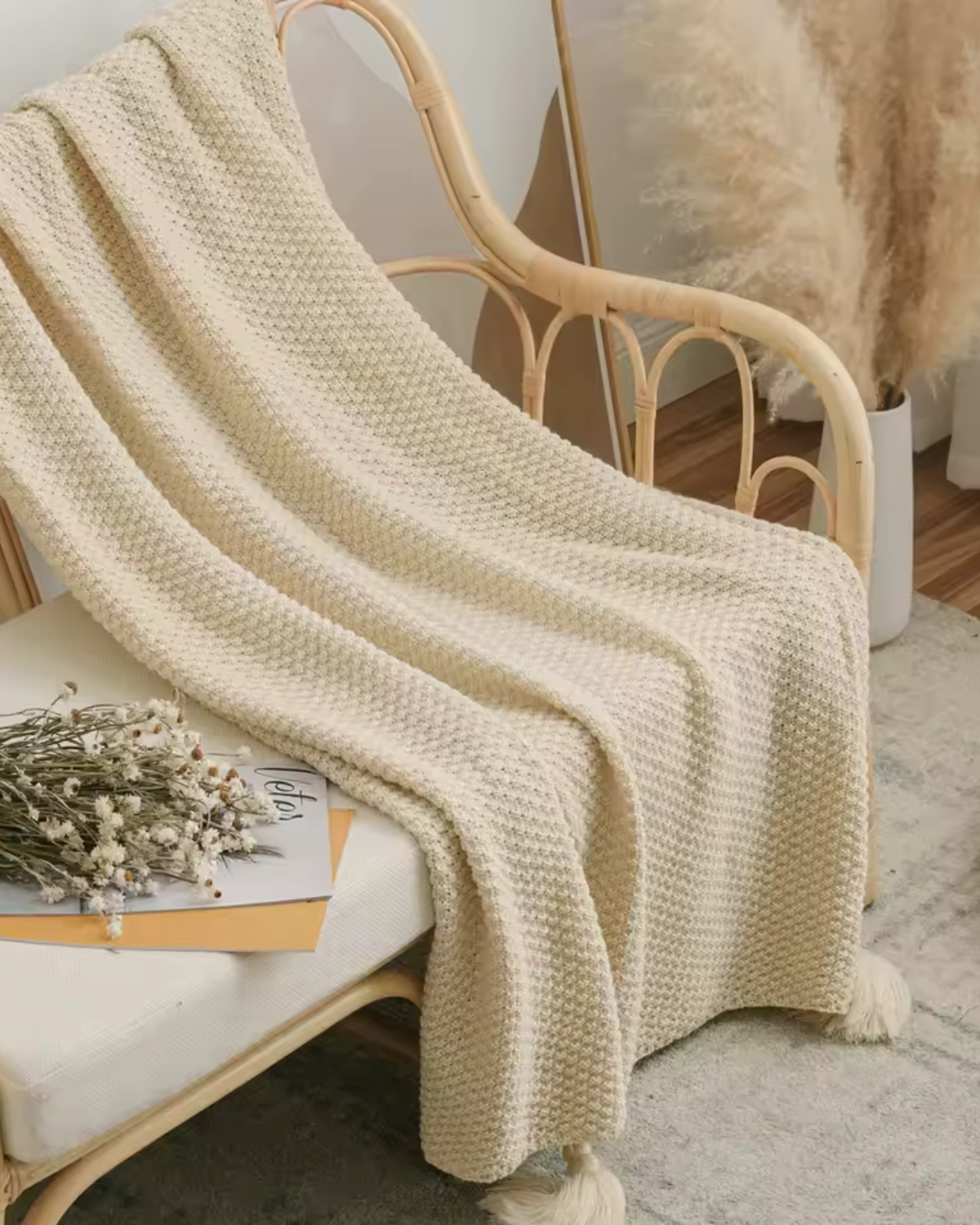 Rêve Maison – Luxury Knitted Throw with Subtle Fringe Details