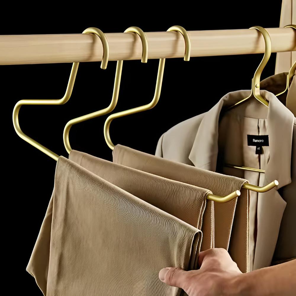 LumeForm Luxe Metal Clothes Hangers – Stylish Organization for a Refined Wardrobe