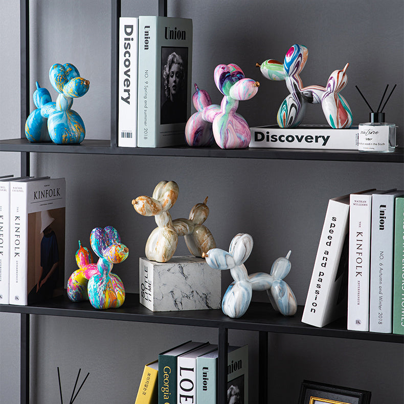 GraffiLuxe – Unique Abstract Statuette with Artistic Flair