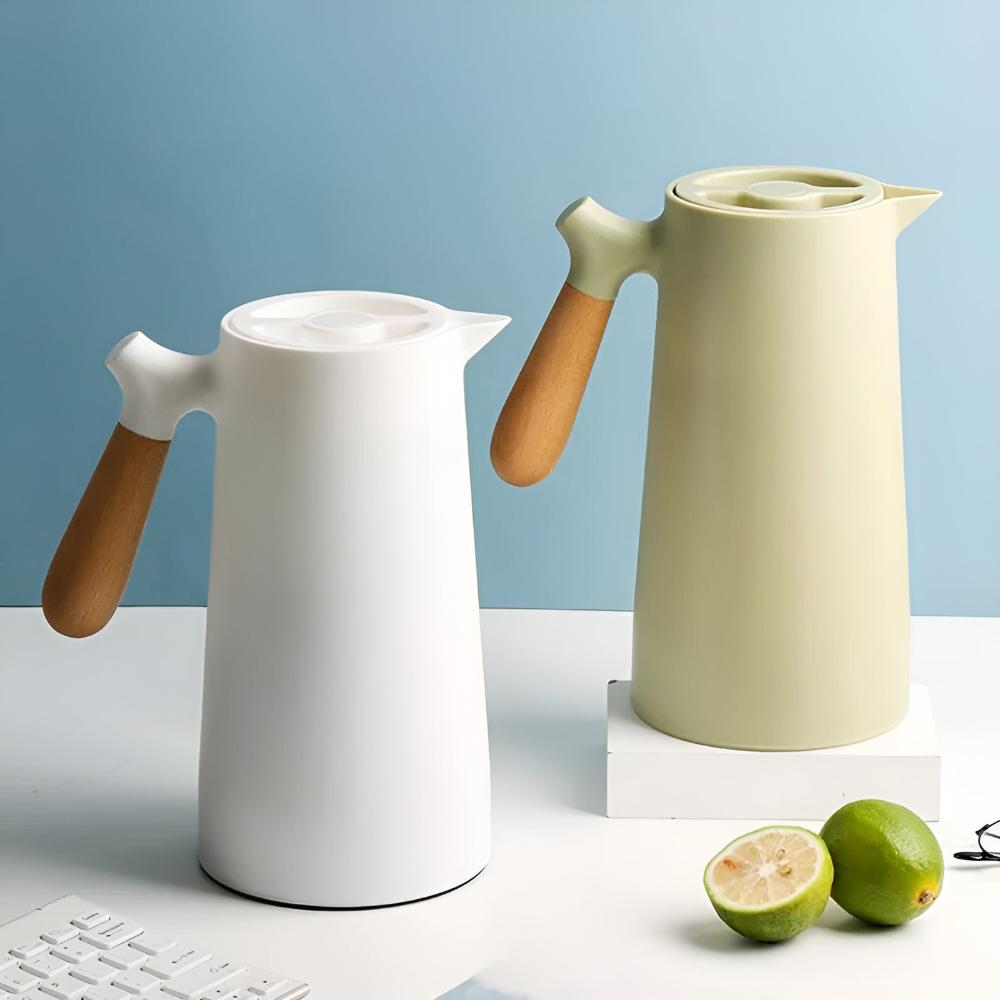 NordicTherm – Insulated Carafe with Wooden Handle for Stylish Enjoyment