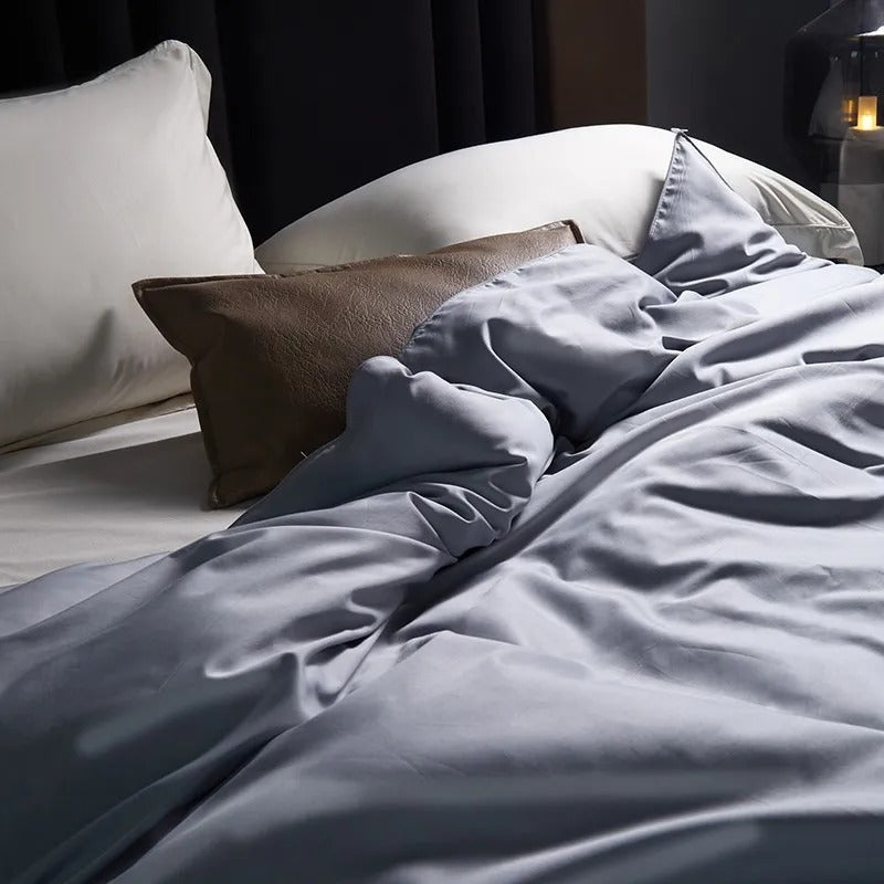 Seda – Luxe Mulberry Silk Duvet with Egyptian Cotton Cover (All-Season Comfort)