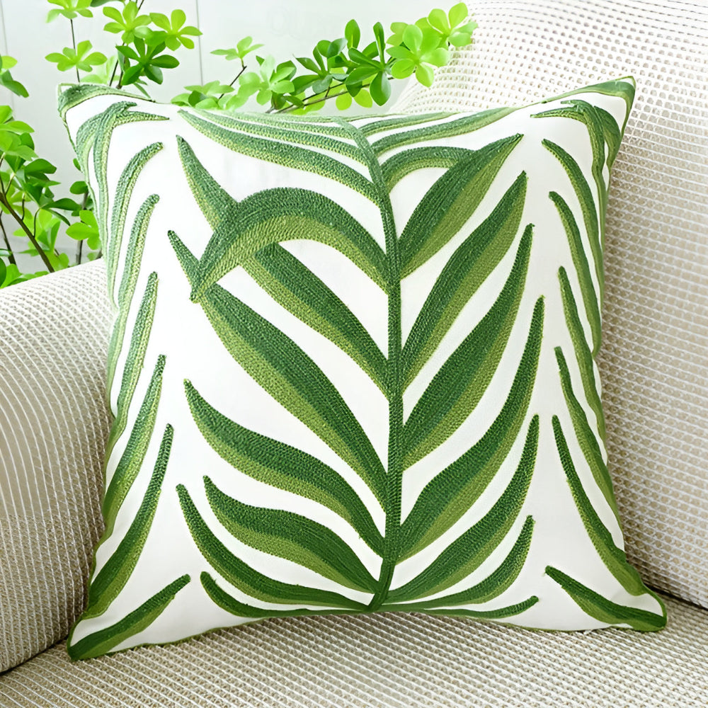 LeafLuxe Pillowcase – Stylish Natural Elegance for a Fresh Interior