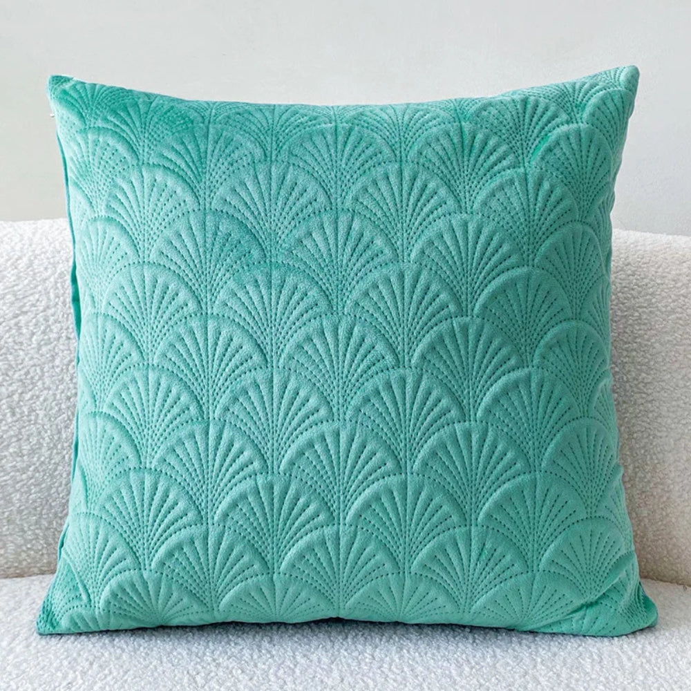 VeluMar – Velvet Shell Cushion Cover with Elegant Coastal Style