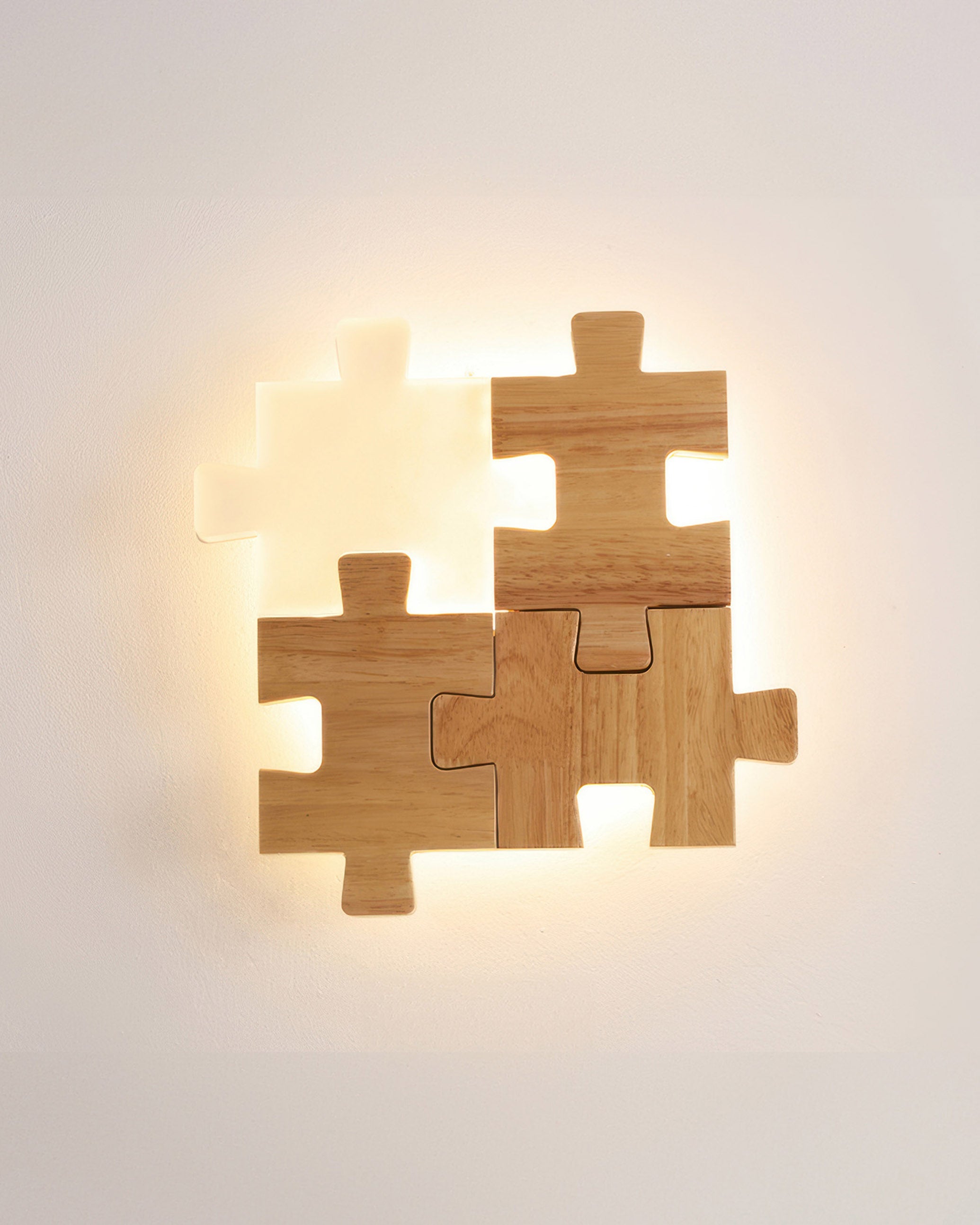 PuzzleGlow – Luxe LED Wandlamp met Speels Houten Design voor een Modern Interieur