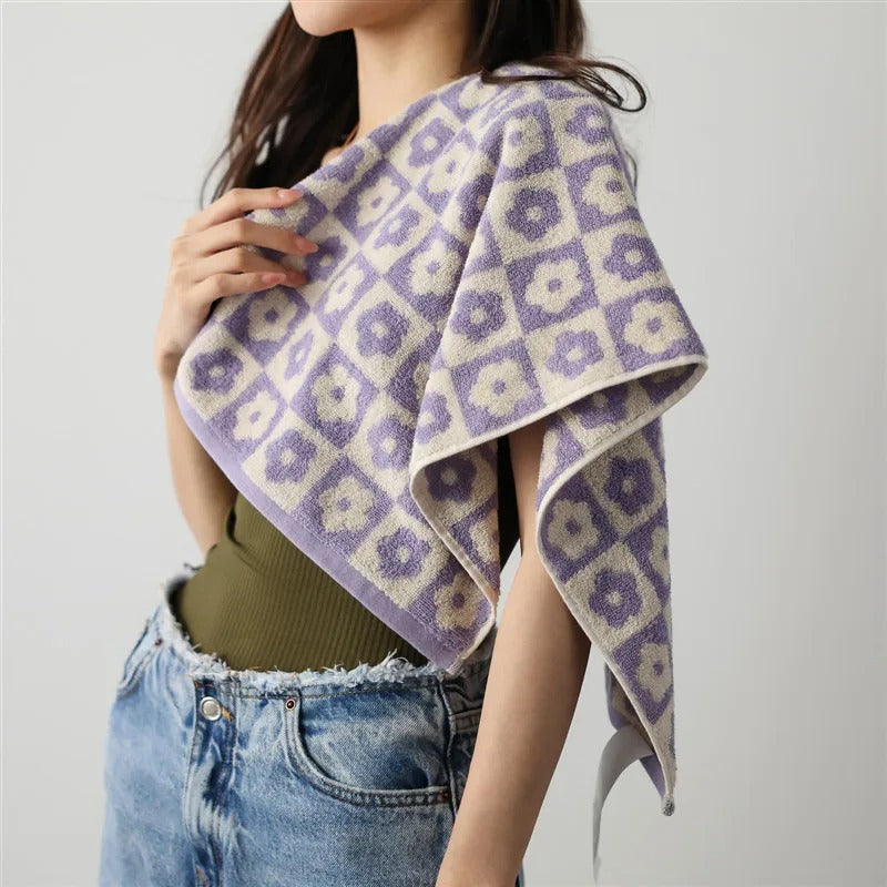 Giana – Luxury Bath Towel with Elegant Design for Comfort & Style