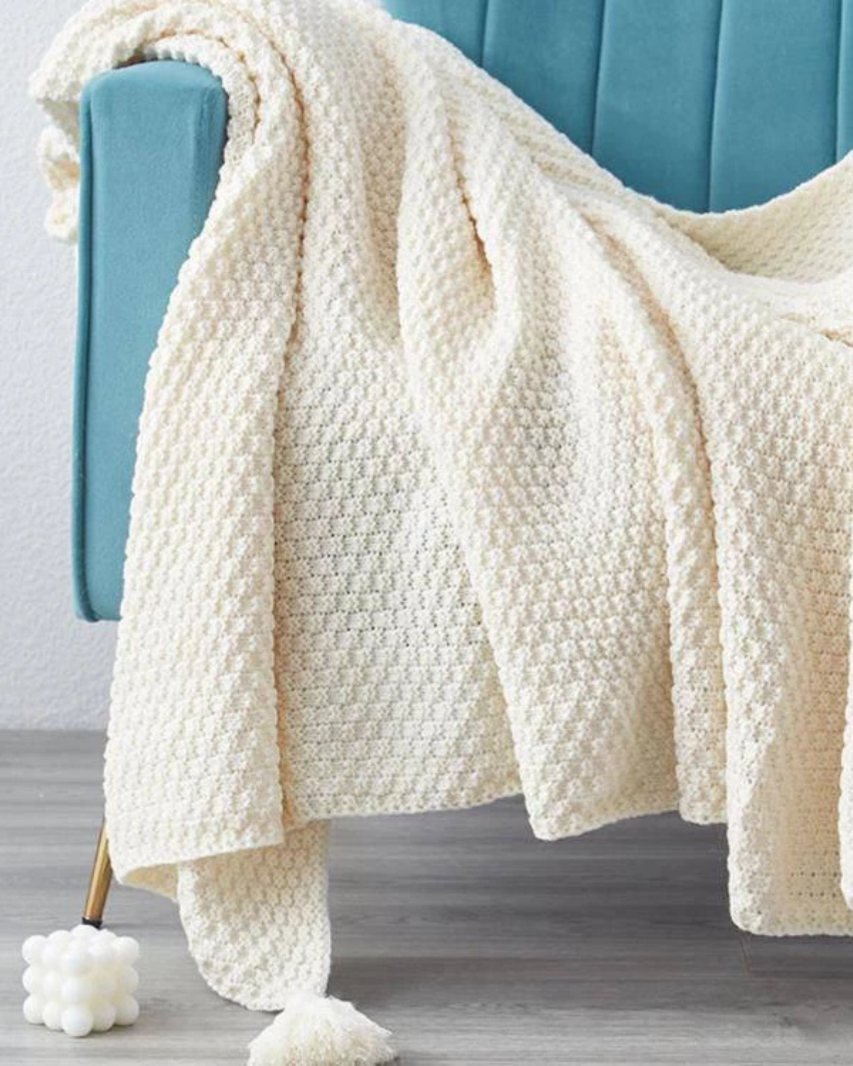 Rêve Maison – Luxury Knitted Throw with Subtle Fringe Details
