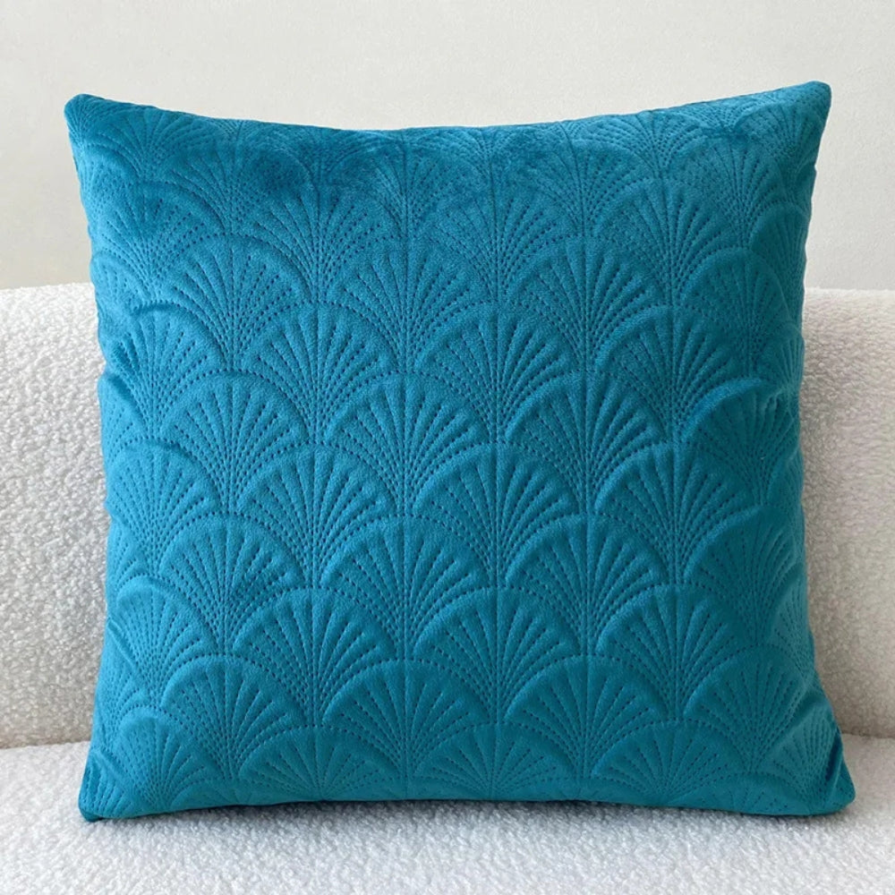 VeluMar – Velvet Shell Cushion Cover with Elegant Coastal Style