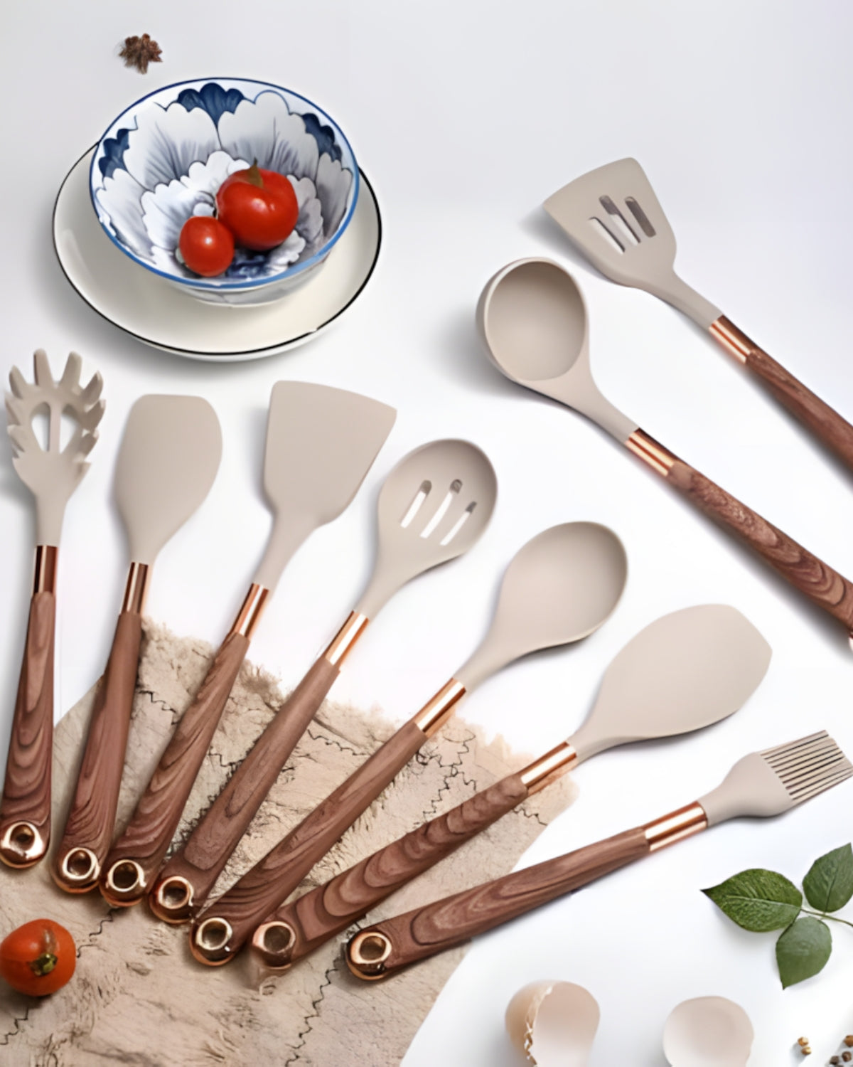 The Elegance – 11-Piece Luxury Kitchen Set with Wood-Look Handles & Gold Accents