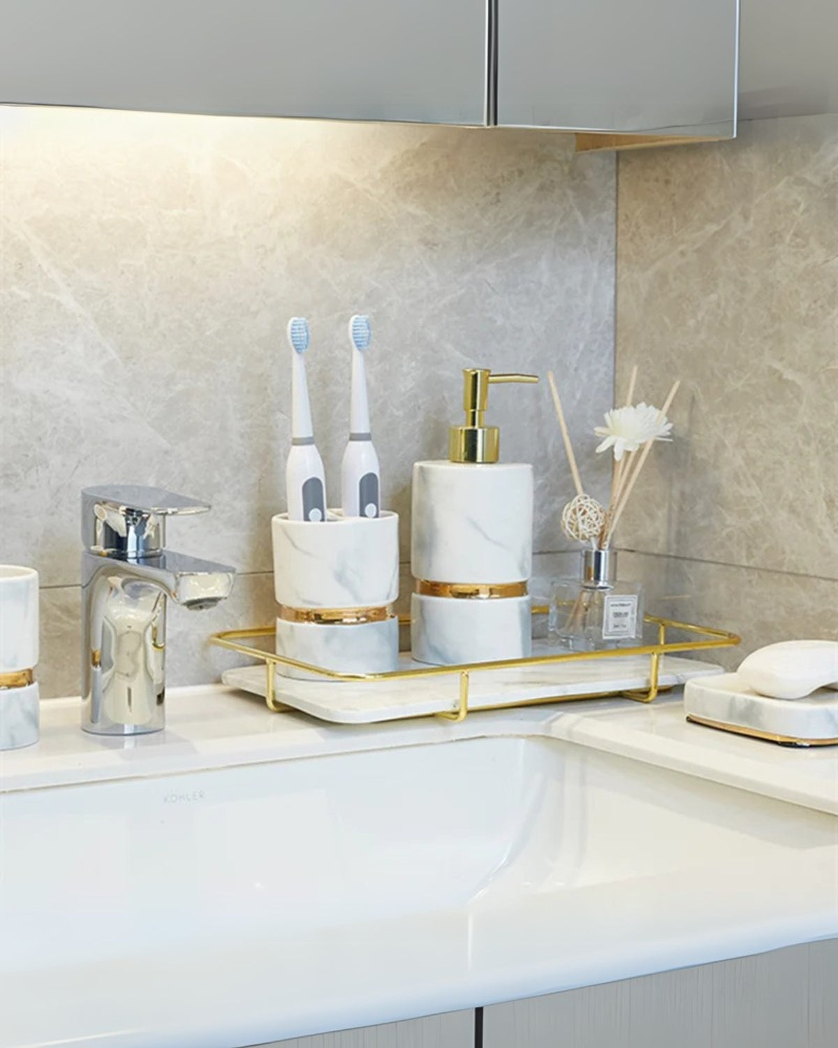 The Marble Elegance – Luxury Marble Bathroom Set with Golden Accents (6-piece)