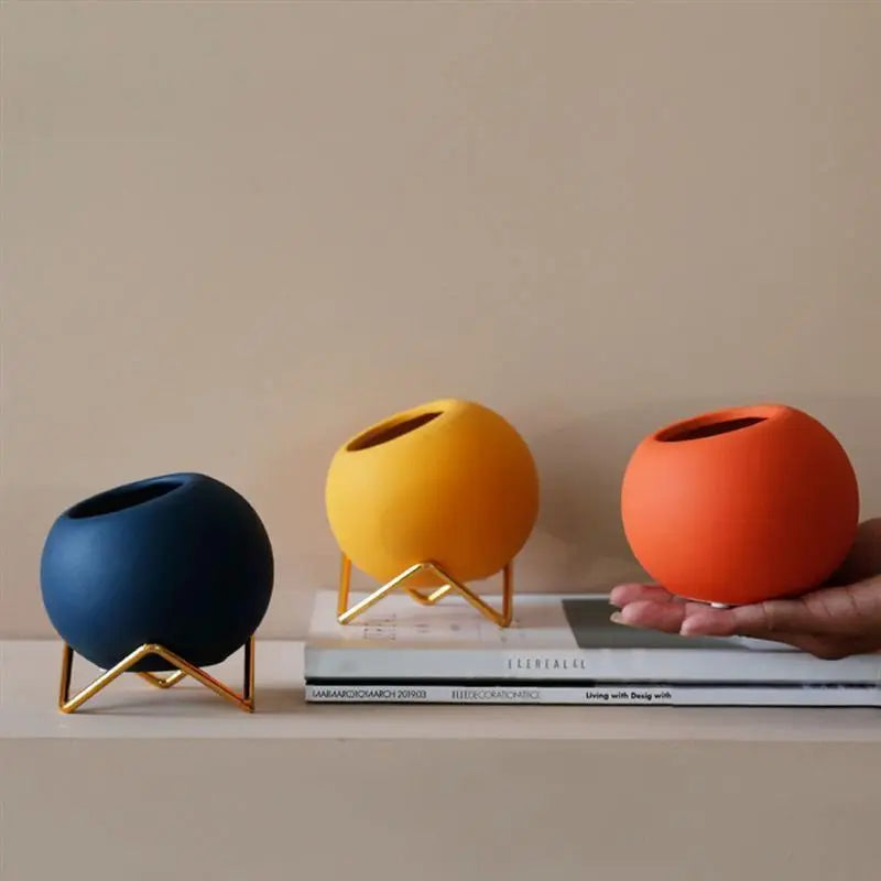 VividNest – Modern Ceramic Plant Pot with Stylish Stand