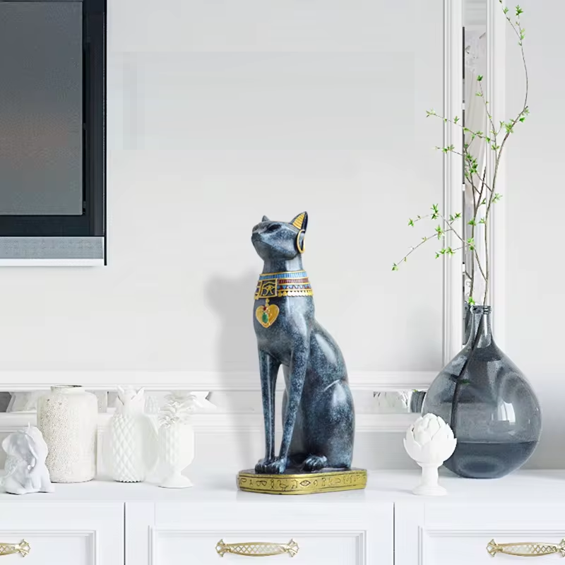 Pharaonic Elegance – Egyptian Cat Figurine with Gold Accents
