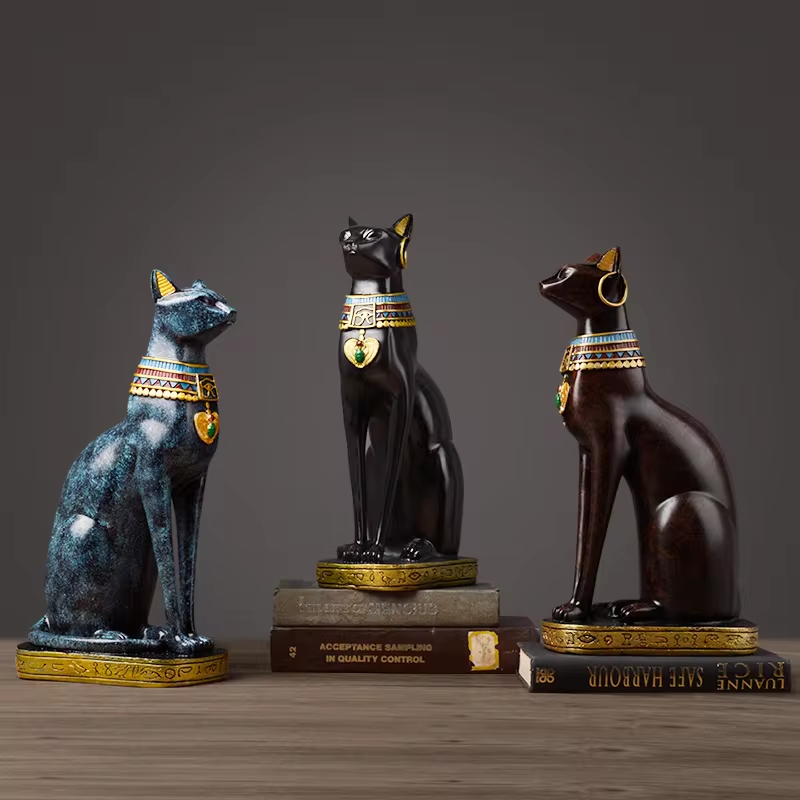 Pharaonic Elegance – Egyptian Cat Figurine with Gold Accents
