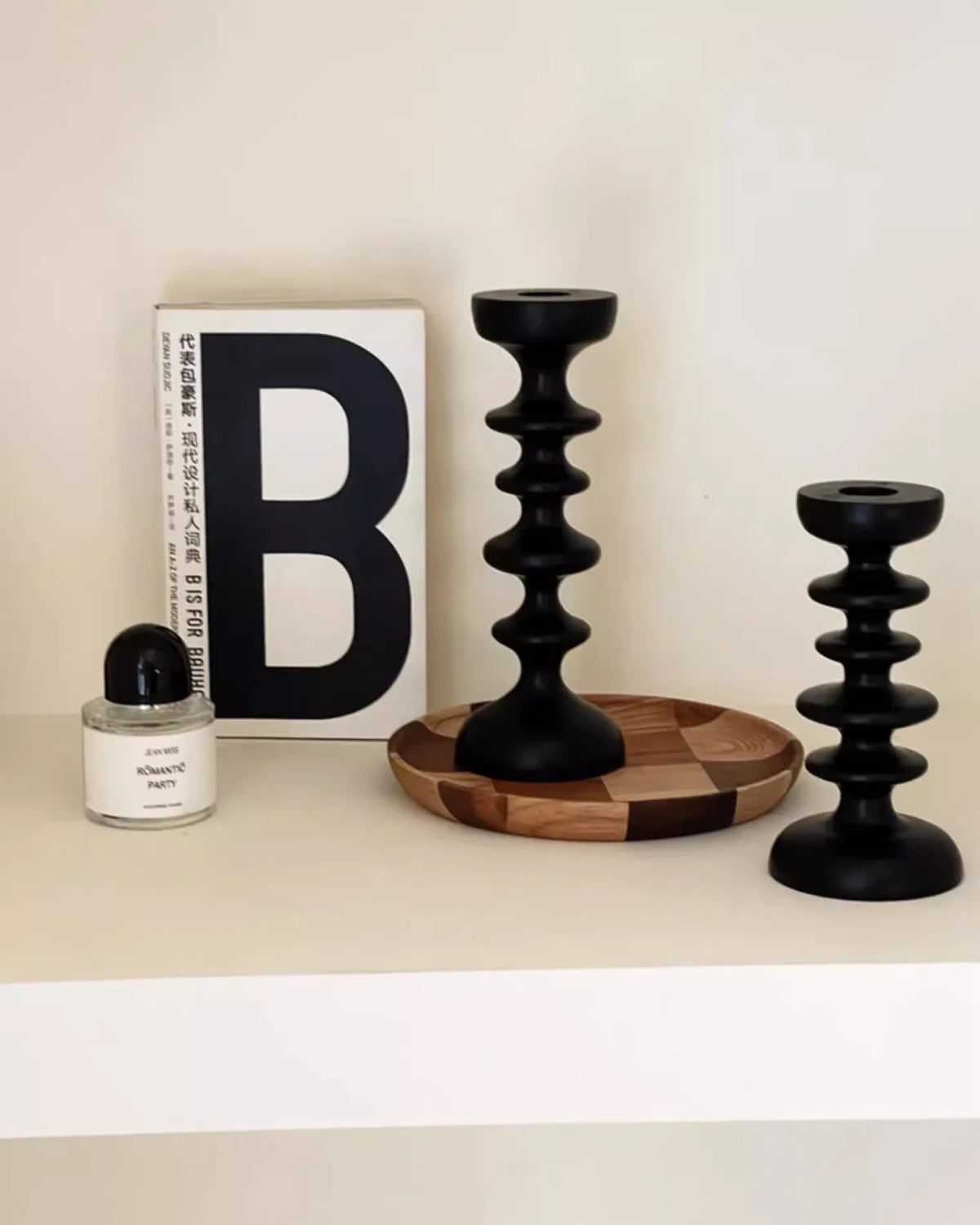 The Sculptor – Luxury Wooden Candle Holder with Sculptural Elegance