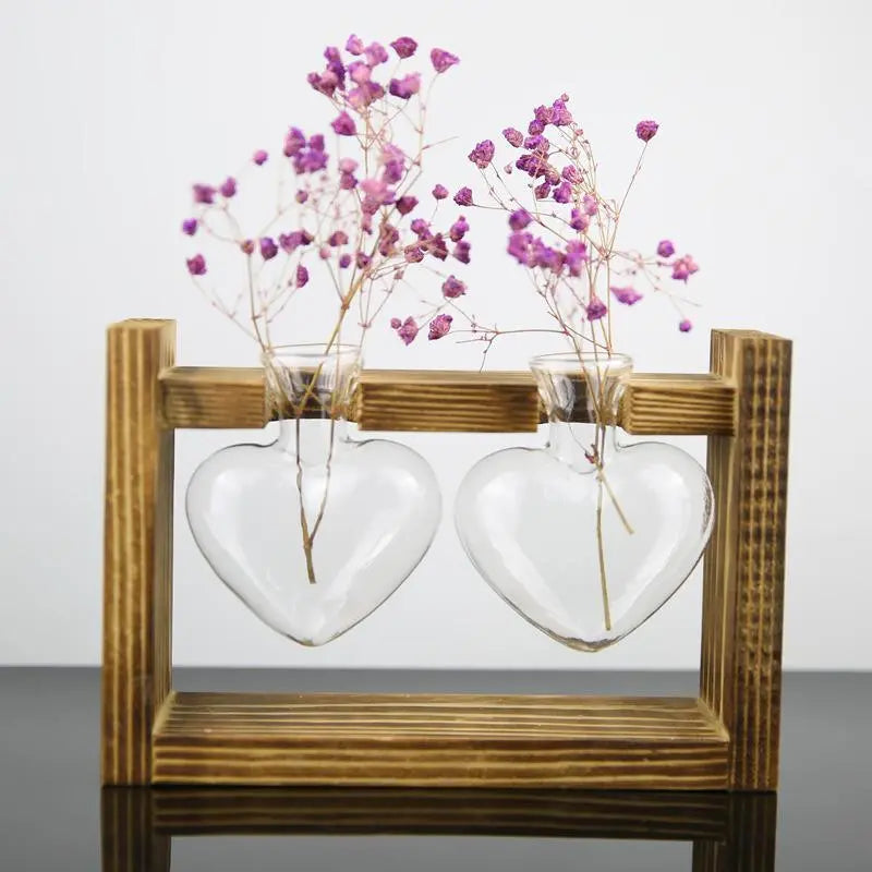 HeartBloom – Elegant Glass Propagation Vase with Wooden Base for Green Inspiration