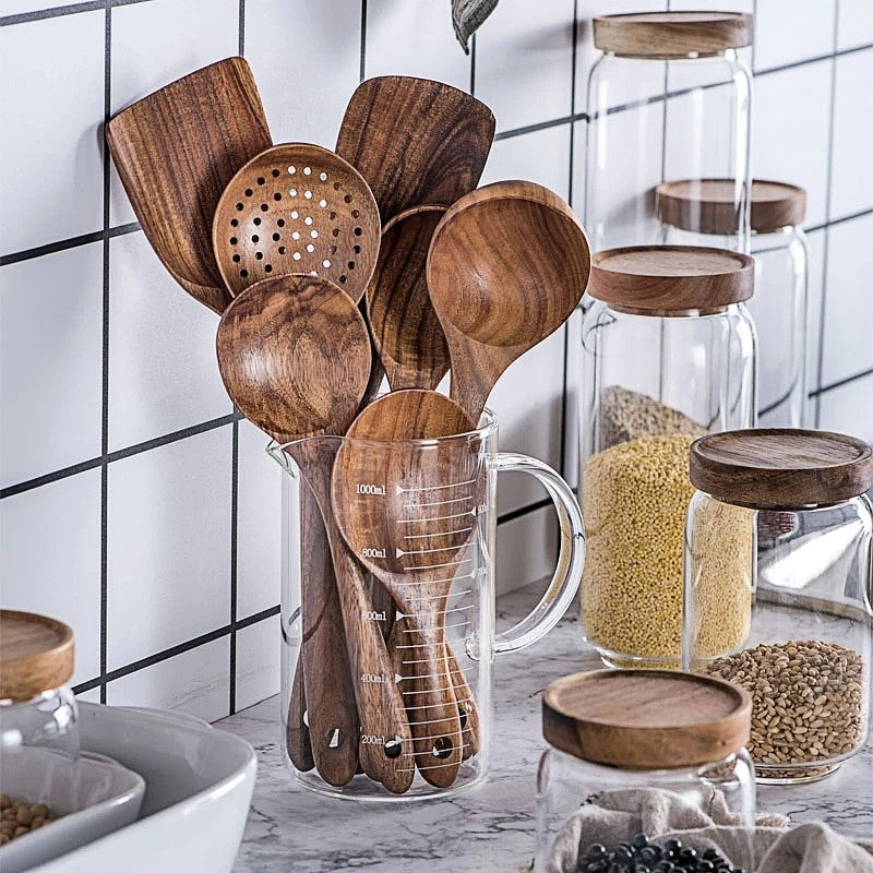 CulinaSet – Stylish 7-Piece Kitchen Tool Set made of Teak Wood for a Luxury and Functional Cooking Experience